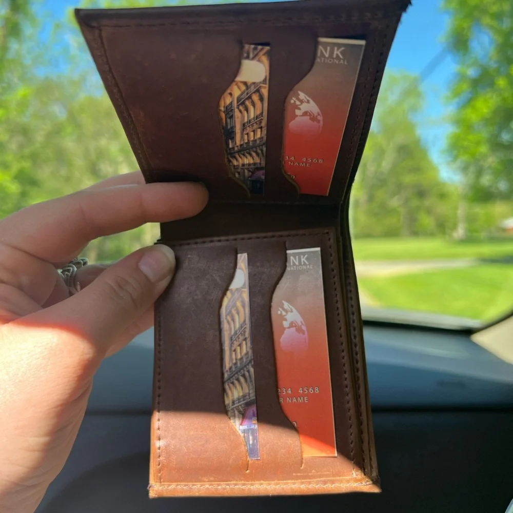 Wallet - Picture 2 of 4